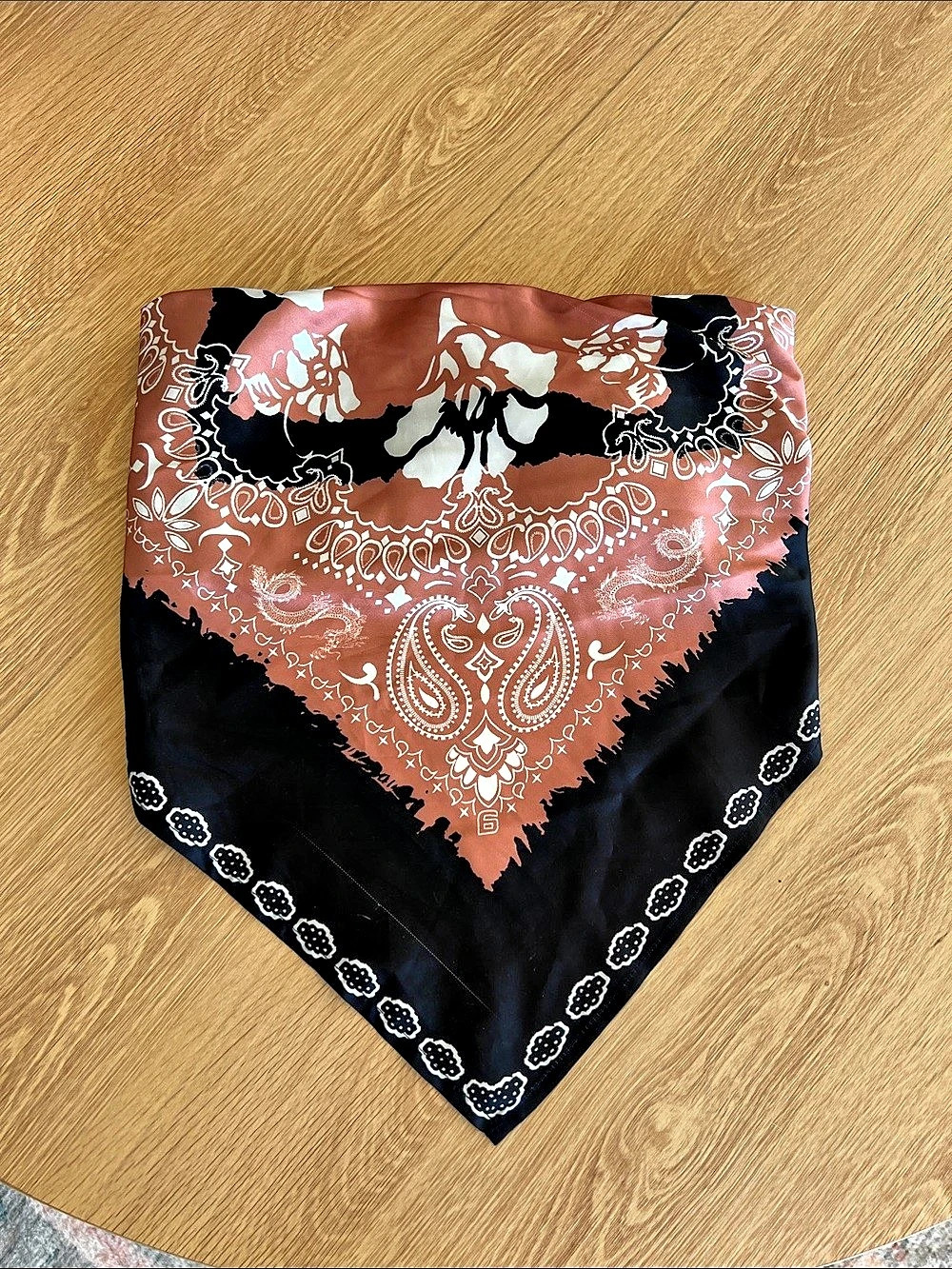 Windsor Paisley Bandana Scarf Top in Black & Pink Size Small Like New